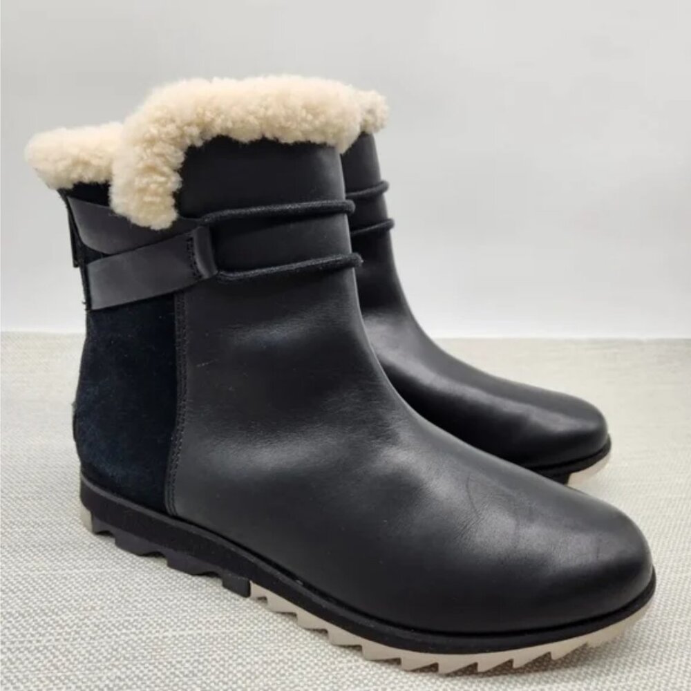 Sorel Harlow Cozy Size 8 Waterproof Ankle Bootie Black Noir color. - Picture 2 of 16